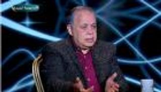 أشرف زكي يغلق الباب في وجه حلا شيحة: لا مكان لها بيننا