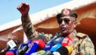 البرهان يُلمح إلى خطوات لتهدئة التوتر بالسودان