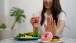 الأنظمة الغذائية المكونة من دهون غير صحية ذات صلة بفقدان الشعر