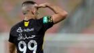 نجوم وضحايا.. عبدالرزاق حمدالله أسد يزأر في الملاعب العربية