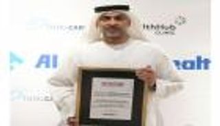 طبيب إماراتي يفوز بجائزة "أفضل رئيس تنفيذي لمؤسسة صحية" بآسيا