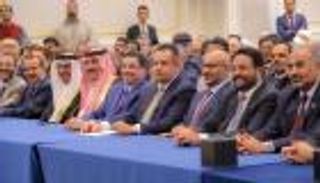 بالصور.. يوم تاريخي في اليمن تحتضنه عدن.. قسم الرئاسي وثقة الحكومة