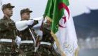 خبير عسكري يكشف لـ"العين الإخبارية" أسلحة الجزائر بمواجهة الإرهاب