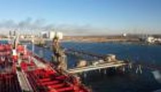 في ذكرى الانهيار الكبير.. النفط يعوض خسائره على حساب "الخام" الليبي