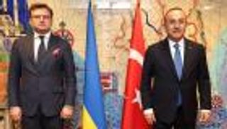 أنقرة وكييف.. مباحثات هاتفية بحثا عن حل للأزمة الأوكرانية