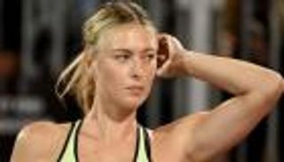 بعد اعتزالها المفاجئ.. الحسناء شارابوفا تدخل عالم الأمومة