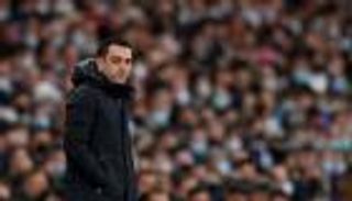 "حالة طوارئ".. تشافي يضع برشلونة في دائرة الخطر