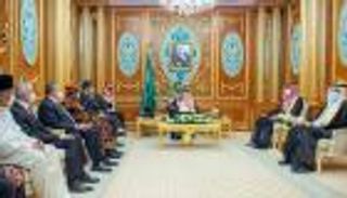 الملك سلمان يستقبل رؤساء المجموعات الدبلوماسية في السعودية