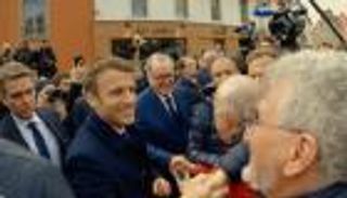 فارق 15 نقطة.. استطلاع رأي يتوقع فوز ماكرون برئاسة فرنسا