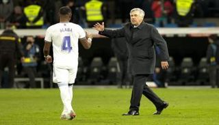 كارلو أنشيلوتي وديفيد ألابا