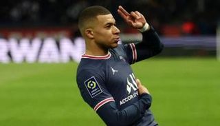 كيليان مبابي مهاجم باريس سان جيرمان