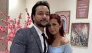 محمود المهدي يفجر مفاجأة: لم أنفصل عن منة عرفة (فيديو)