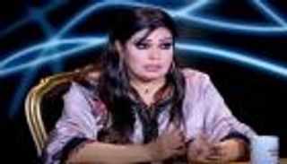 فيفي عبده: أمي كانت تضربني بـ"كرباج سوداني" (فيديو)