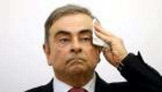 فرنسا تصدر مذكرة توقيف دولية بحق كارلوس غصن