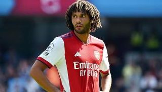 محمد النني لاعب وسط أرسنال