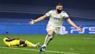 تعيش فيه أمه.. قصة "وكر للجريمة" قاد كريم بنزيما إلى المجد