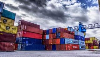 ميناء تركي لشحن البضائع-أرشيفية