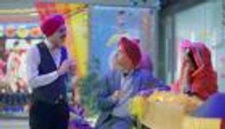 مسلسل في بيتنا روبوت2 الحلقة 23.. "لذيذ" بزي هندي وهاكر يتحكم في زومبا