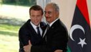 حفتر يهنئ ماكرون .. وإشادة بدعم فرنسا للجيش الليبي