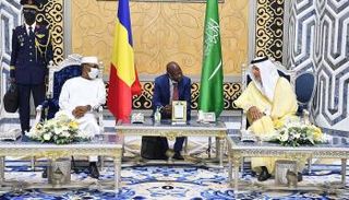 جانب من استقبال محمد إدريس ديبي في جدة