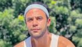 بسيجار وشعر أشقر.. محمد إمام يكشف موعد عرض "عمهم"