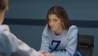 مسلسل في بيتنا روبوت2 الحلقة 25.. اتهام سارة ويوسف بالتخطيط لعملية إرهابية في أمريكا