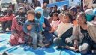 تونس: ملتزمون بحماية اللاجئين.. ونرفض أكاذيب المعتصمين