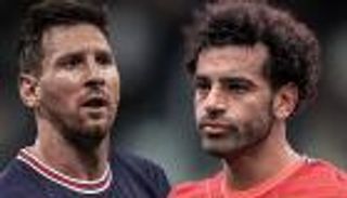 إحصائية.. ميسي أفضل من محمد صلاح وبنزيما رغم الموسم الكارثي
