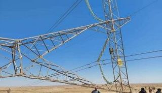 برج فائق للطاقة خلال سلسلة عمليات تفجير شهدها العراق الصيف الماضي