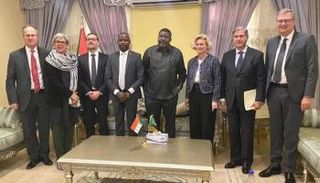 الوفد الغربي خلال جولة لقاءات في الخرطوم