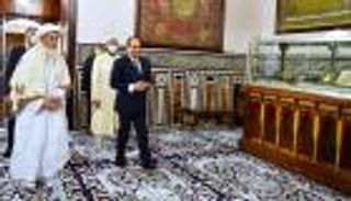 من هو سلطان طائفة البهرة الذي شهد افتتاح مسجد الحسين؟