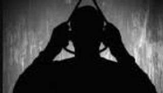 واقعة انتحار تصدم الصحفيين في مصر.. حزن عميق واتهامات بالظلم