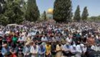 بالصور.. 160 ألف مصلٍّ في الجمعة الأخيرة من رمضان بالأقصى