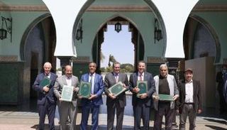 رئيس الحكومة مع زعماء النقابات الأكثر تمثيلية