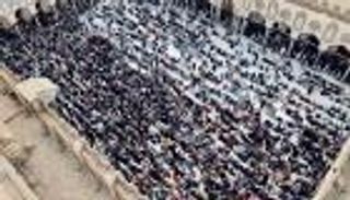 صلاة العيد في مصر.. السيسي يكرم أبناء الشهداء والأزهر يدعو لصلة الرحم