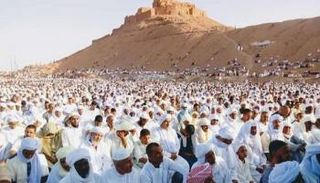 صلاة عيد الفطر بالجزائر - أرشيفية