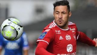 يوسف بلايلي لاعب بريست الفرنسي