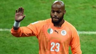 رايس مبولحي حارس مرمى منتخب الجزائر