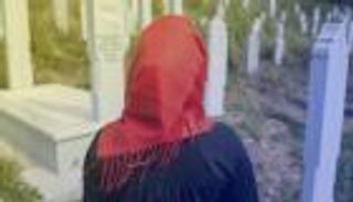 ما حكم زيارة القبور في أيام العيد؟