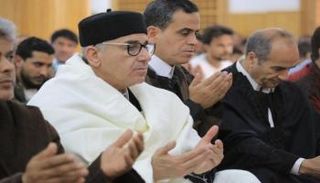 فتحي باشاغا وحكومته في صلاة العيد من سرت