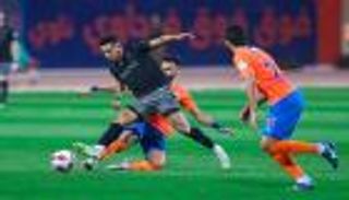 بعد ضربة الفيحاء.. هل أضاع الهلال فرصة الاحتفاظ بلقب الدوري السعودي؟