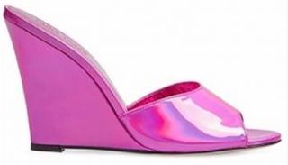 حذاء الميول يتألق بكعب مخروطي 