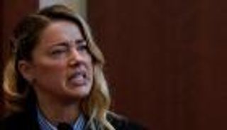 أمبير هيرد تغير مجرى المحاكمة بكلمات عاطفية: "جوني ديب كان حب حياتي"