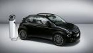 عالم السيارات.. فورد وفيات تطلقان طرازات كهربائية ذكية