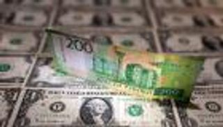 الروبل الروسي يرقص على أنغام العقوبات.. أعلى مستوى في عامين