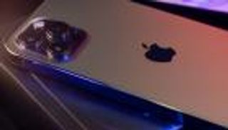 آيفون 14.. صور مسربة تكشف تصميم الكاميرا والشاشة