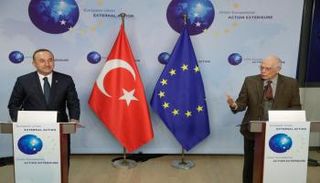 مولود تشاووش أوغلو وجوزيب بوريل - أ ف ب