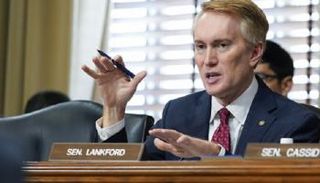 السيناتور جيمس لانكفورد