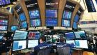 أسواق العالم تنزف في أول يوم بعد رفع الفائدة الأمريكية