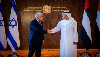 لقاء سابق بين الشيخ عبدالله بن زايد آل نهيان ويائير لابيد